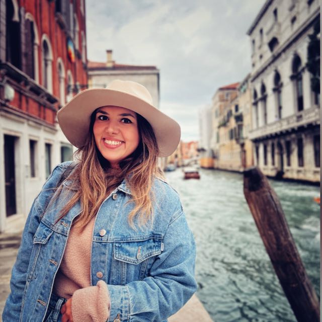 Alina Diaconu - urbanist atestat RUR, realizează analizele de teren